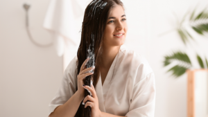 Read more about the article How To Prepare Hair Serum At Home?